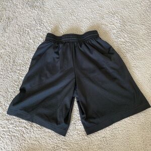Black/dark gray basketball shorts